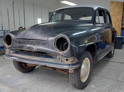 Une peinture bientôt neuve pour notre Simca Aronde A90 Une peinture bientôt neuve pour notre Simca Aronde A90